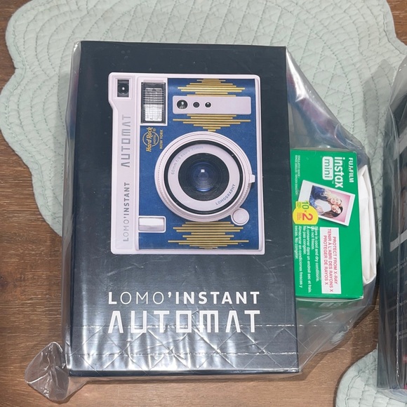 Automat Blue Camera